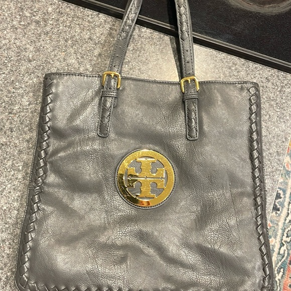 Large Tory Burch timeless purse - Picture 1 of 10